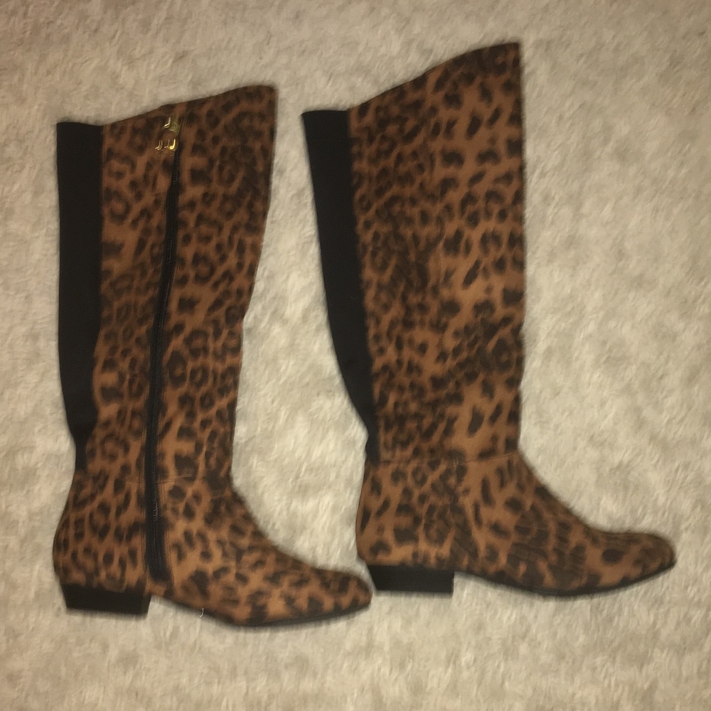Girls Leopard boots